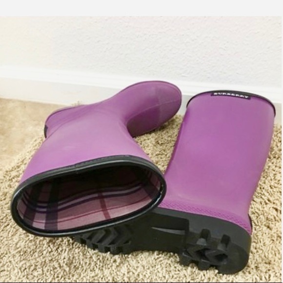 BURBERRY Rainboots. SAME DAY SHIPPING - Picture 4 of 6